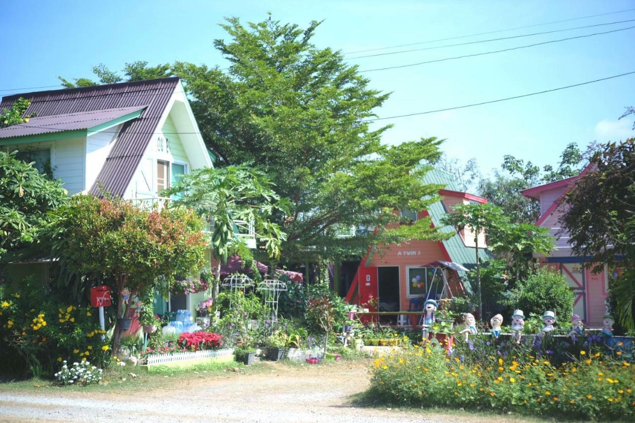 A Houses Homestay 나콘라차시마 외부 사진