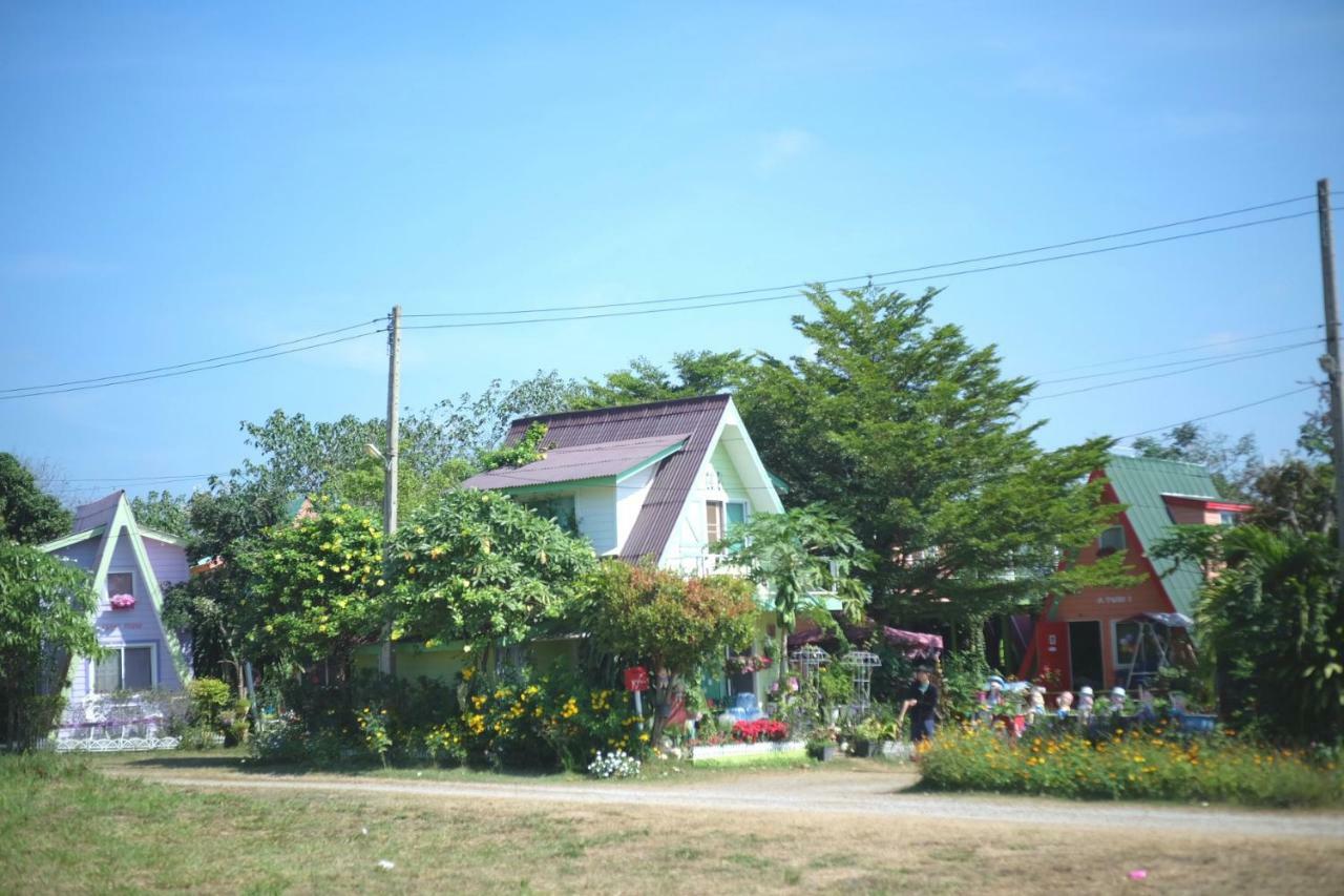 A Houses Homestay 나콘라차시마 외부 사진