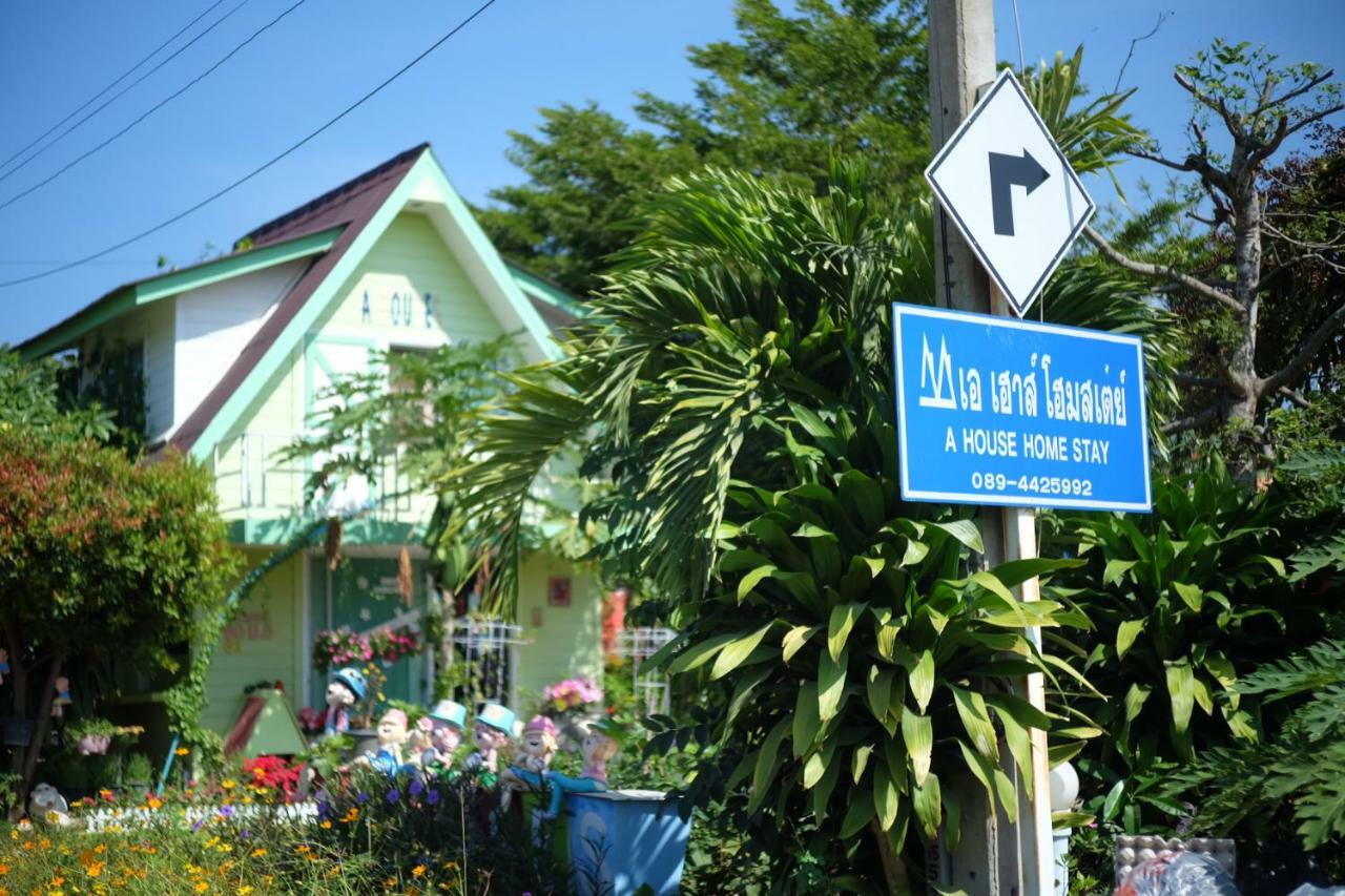 A Houses Homestay 나콘라차시마 외부 사진