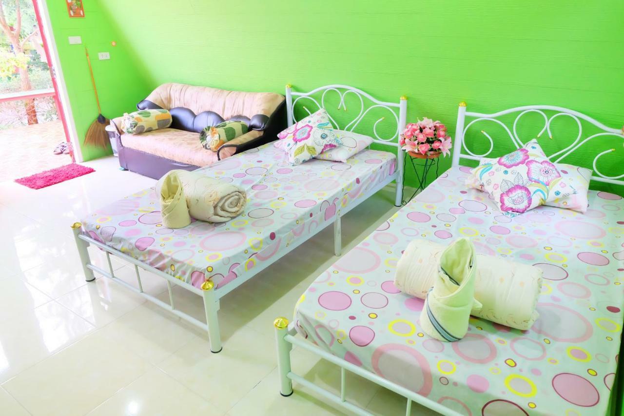 A Houses Homestay 나콘라차시마 외부 사진