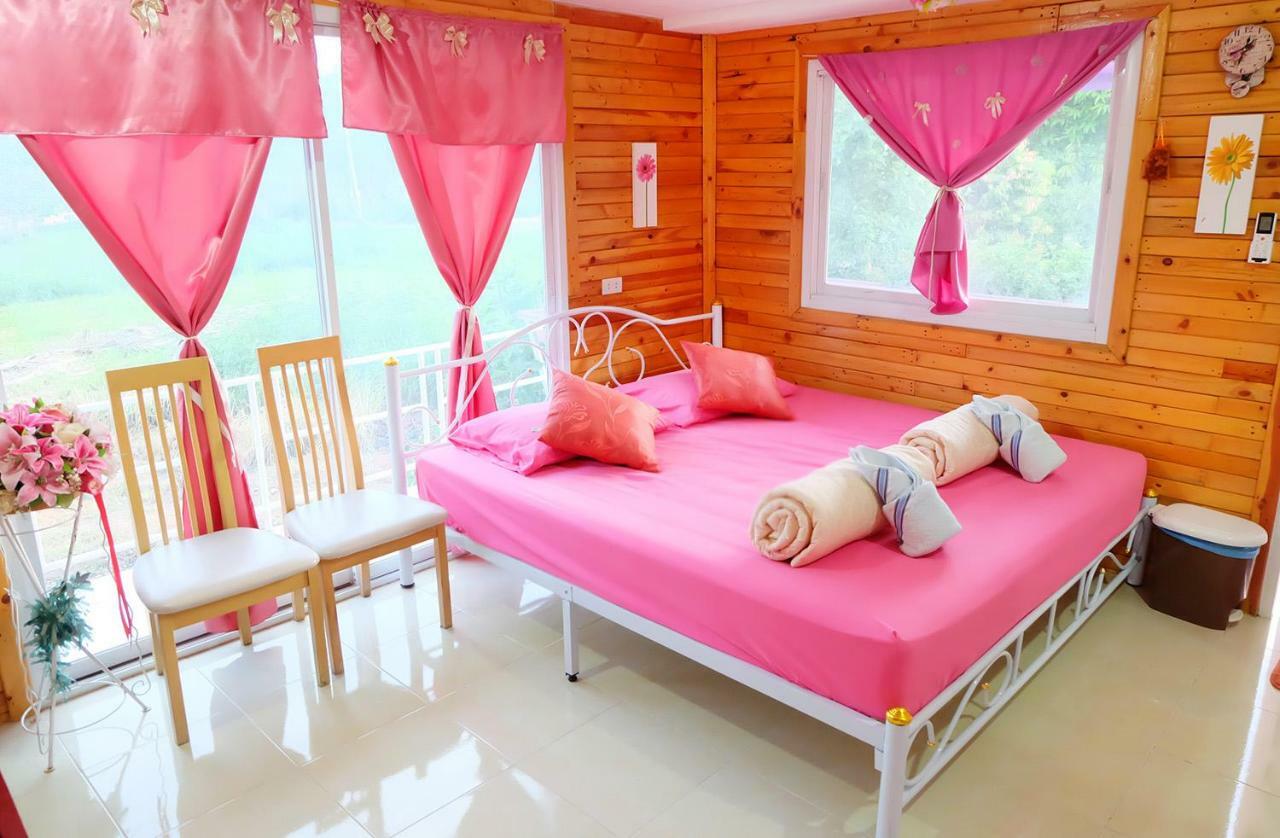 A Houses Homestay 나콘라차시마 외부 사진