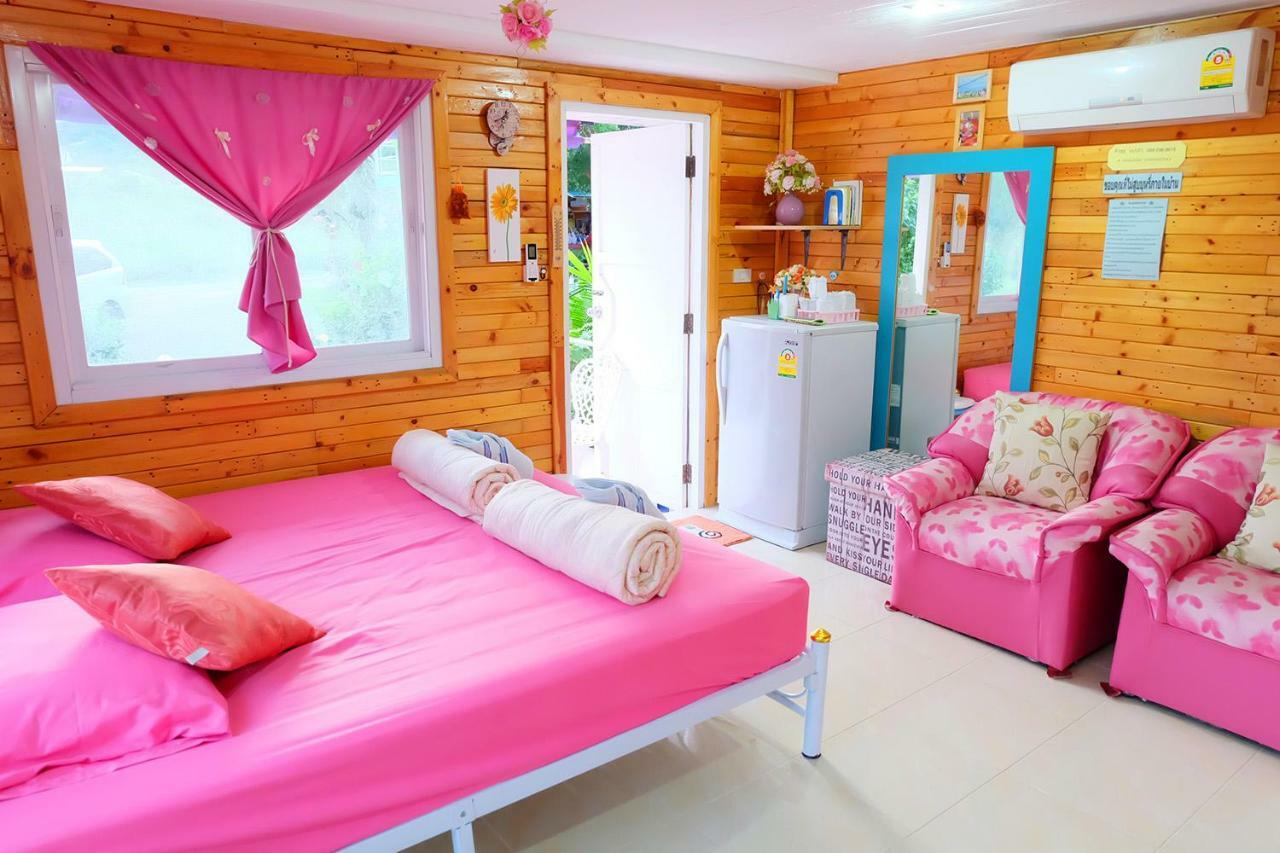 A Houses Homestay 나콘라차시마 외부 사진