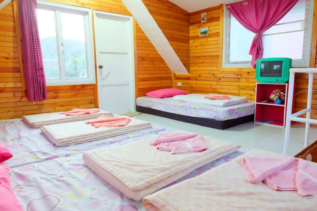 A Houses Homestay 나콘라차시마 외부 사진
