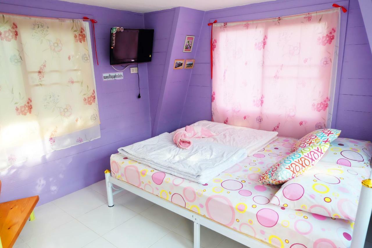 A Houses Homestay 나콘라차시마 외부 사진